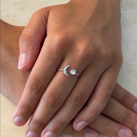 Sale $14! .925 Sterling Silver Moon & Cz Ring - Picture 14 of 16